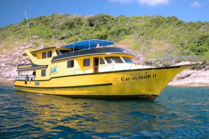 home_mv-excalibur-dive-boat-phuket-day-trips-sea-bees.jpg
