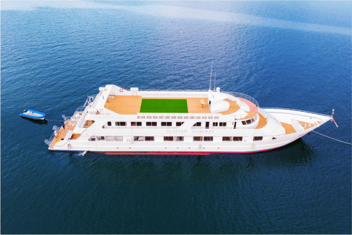 liveaboards_00boot1.png