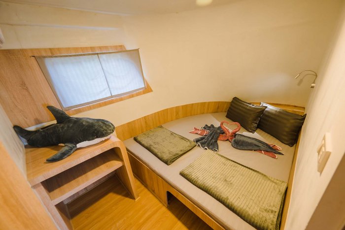 liveaboardsliveaboardboatsandschedulesmvexplorer_03double.jpg