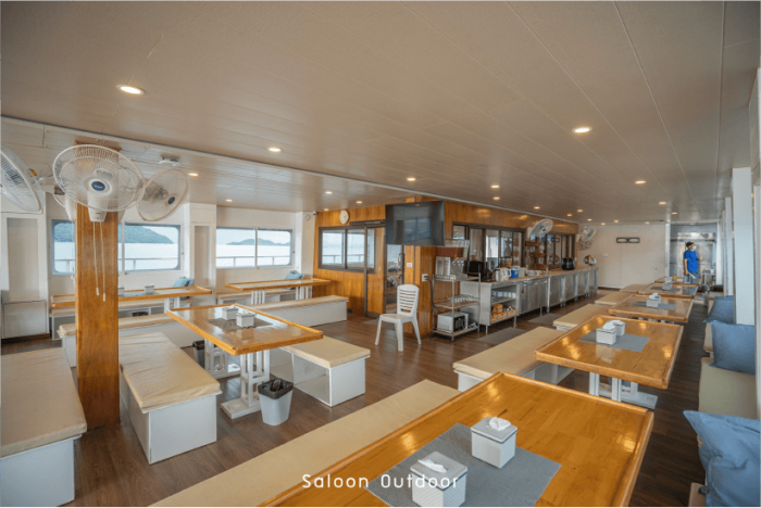 liveaboardsliveaboardboatsandschedulesmvkoon9_07salonoutdoor.png